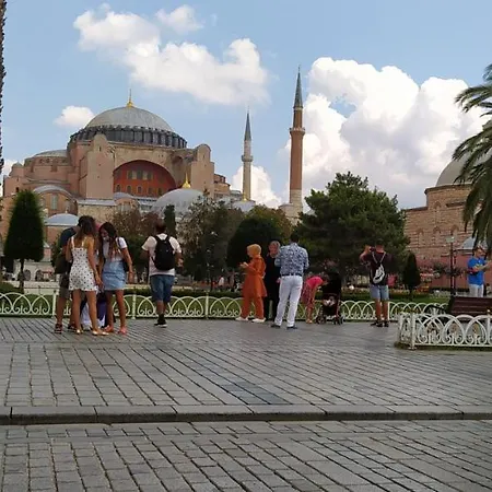 Medellin Апарт-отель Стамбул